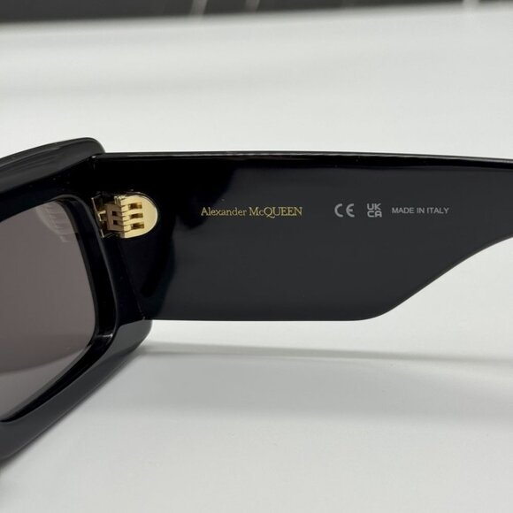 NEW ALEXANDER MCQUEEN AM0433S 001 SUNGLASSES WOMEN BLACK SQUARE EYEWEAR - Picture 10 of 13